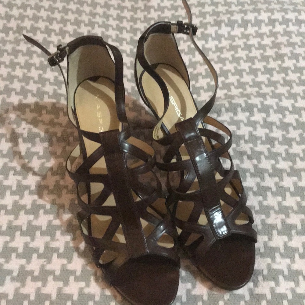 Via Spiga Strappy Sandlas